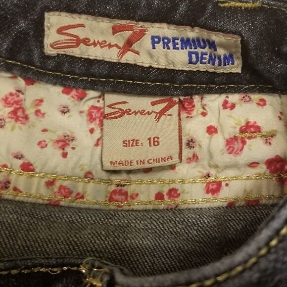 Seven7 Premium Denim Capris   - Picture 5 of 6